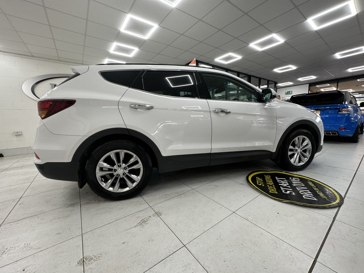 2016 HYUNDAI SANTA FE 2.2 CRDi Blue Drive PREMIUM 7 SEATER — BLACK LEATHER