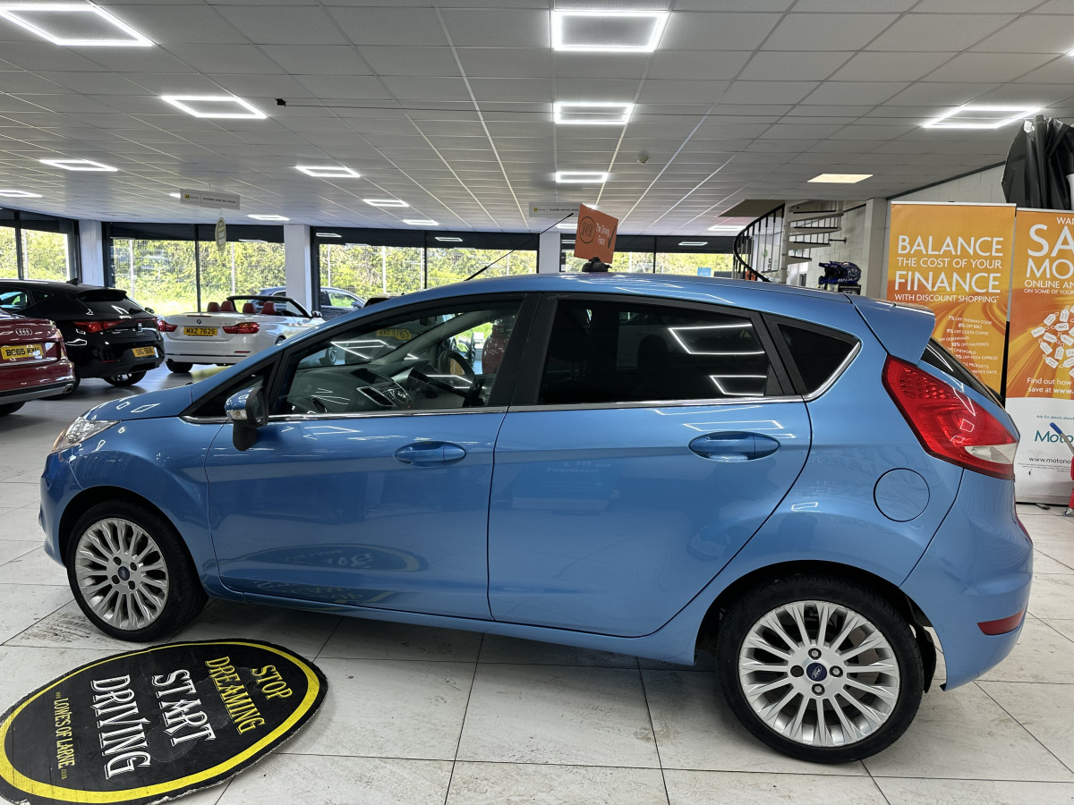 2011 FORD FIESTA 1.6 TDCi TITANIUM — ONLY £20 ROAD TAX