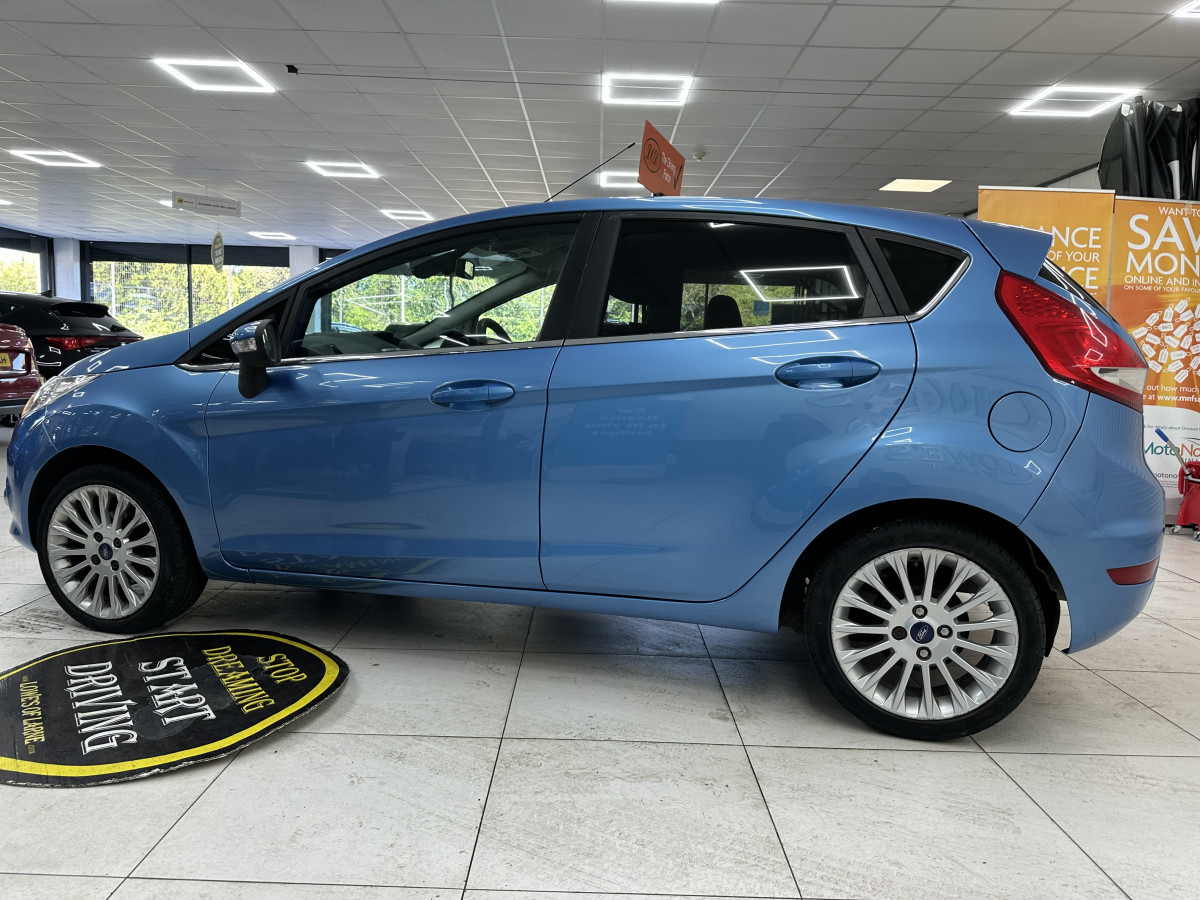 2011 FORD FIESTA 1.6 TDCi TITANIUM — ONLY £20 ROAD TAX