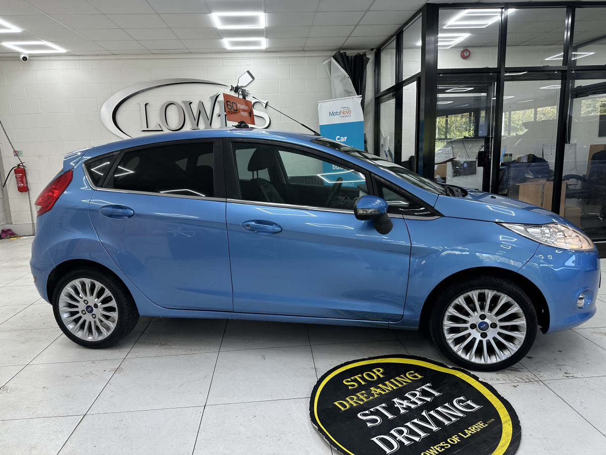 2011 FORD FIESTA 1.6 TDCi TITANIUM — ONLY £20 ROAD TAX