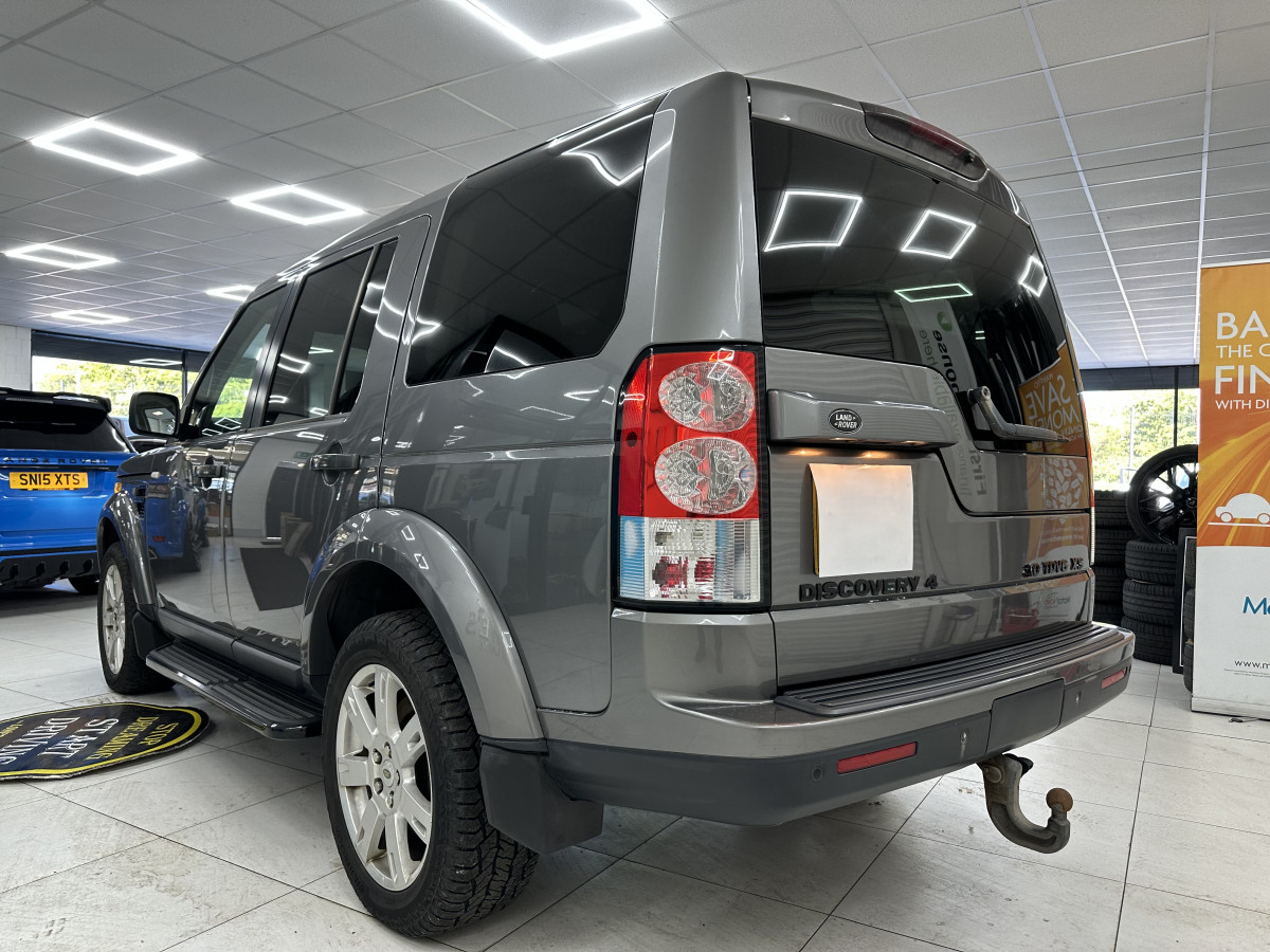 2010 LANDROVER DISCOVERY 3.0 TDV6 XS 7 SEATER AUTOMATIC — BLACK LEATHER & SAT NAV