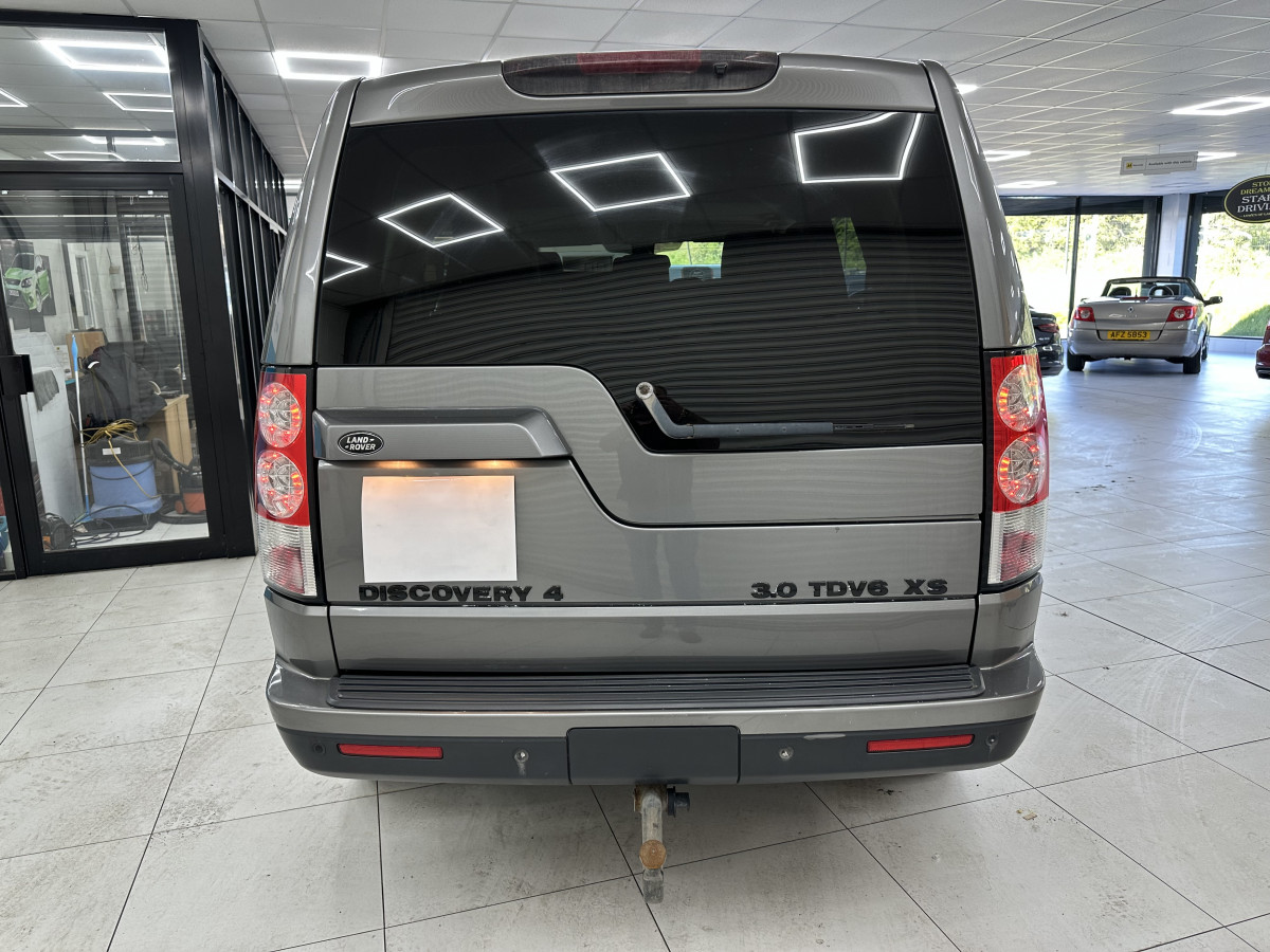 2010 LANDROVER DISCOVERY 3.0 TDV6 XS 7 SEATER AUTOMATIC — BLACK LEATHER & SAT NAV