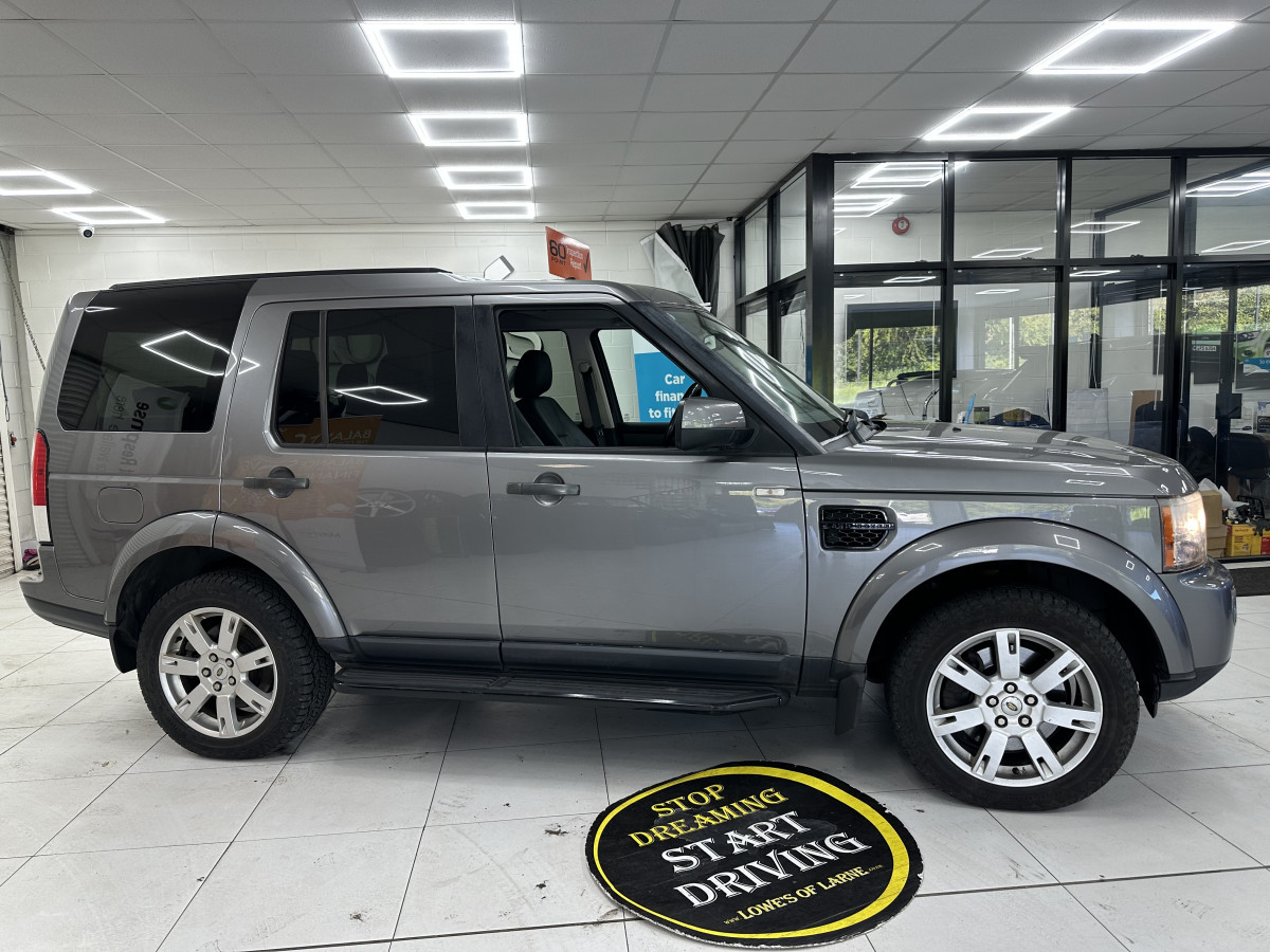 2010 LANDROVER DISCOVERY 3.0 TDV6 XS 7 SEATER AUTOMATIC — BLACK LEATHER & SAT NAV