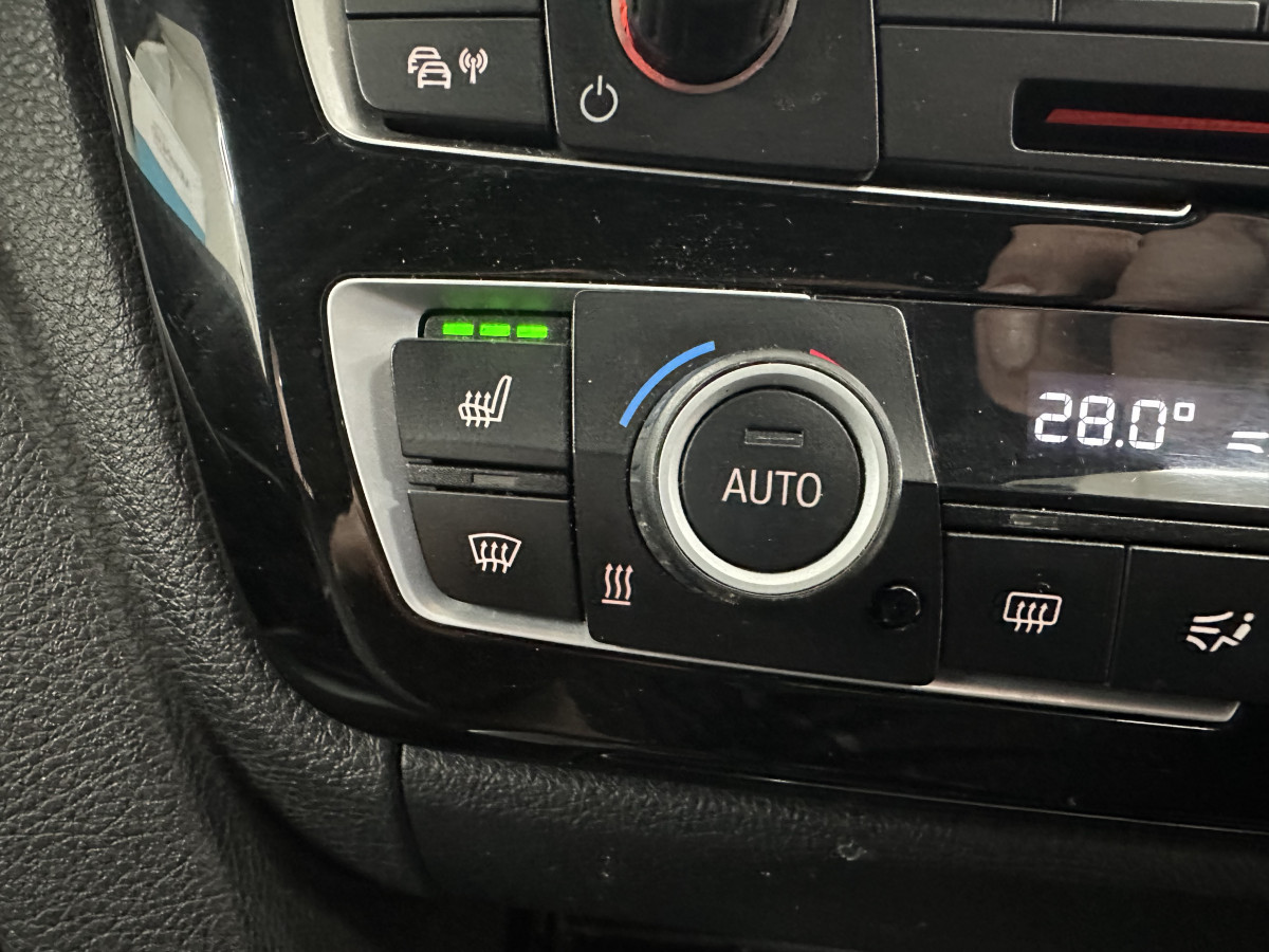 2015 (OCT) BMW 318D M SPORT  — BLACK LEATHER, SAT NAV and 20″ ALLOYS