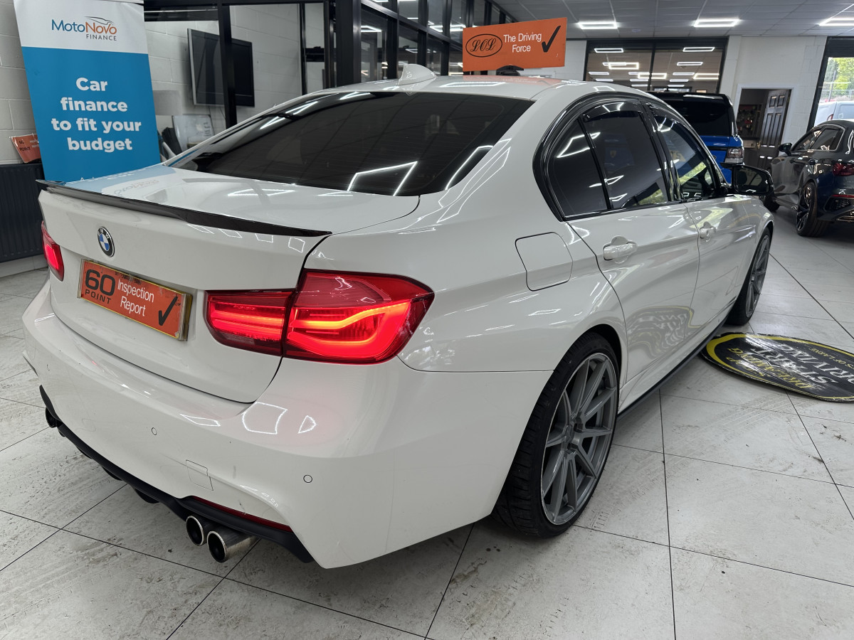 2015 (OCT) BMW 318D M SPORT  — BLACK LEATHER, SAT NAV and 20″ ALLOYS