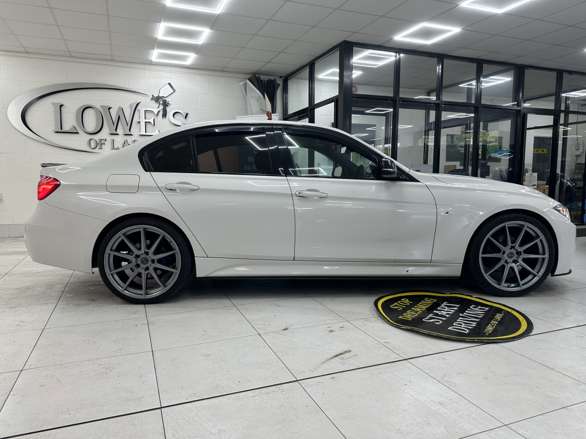 2015 (OCT) BMW 318D M SPORT  — BLACK LEATHER, SAT NAV and 20″ ALLOYS