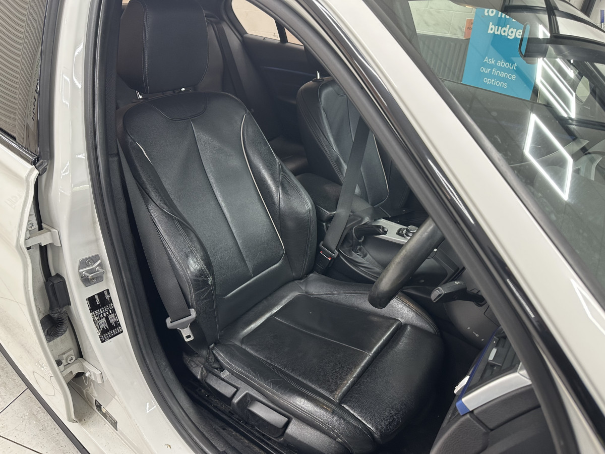 2015 (OCT) BMW 318D M SPORT  — BLACK LEATHER, SAT NAV and 20″ ALLOYS