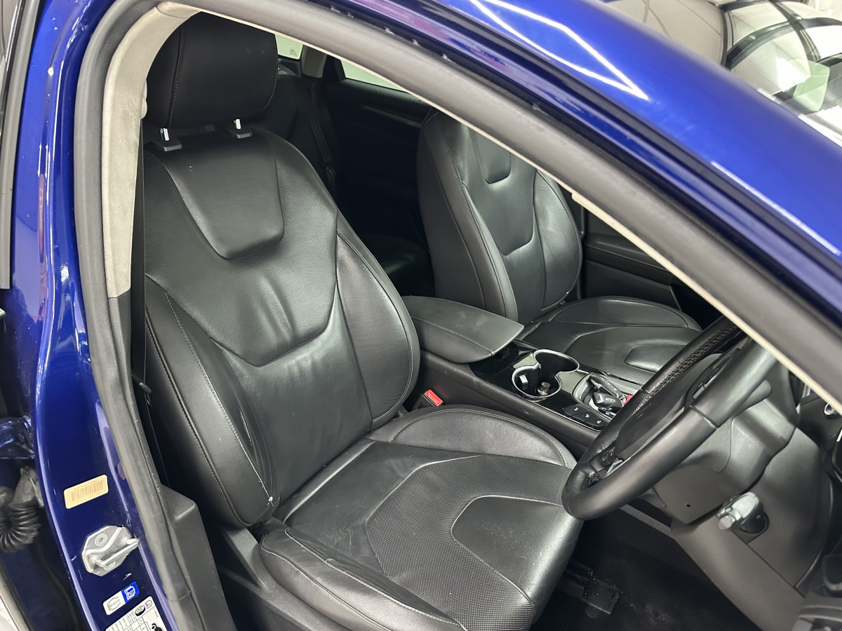 2015 (JULY) FORD MONDEO 2.0 TDCi TITANIUM AUTOMATIC — ONLY 94K — BLACK LEATHER, SAT NAV & 19″ ALLOYS