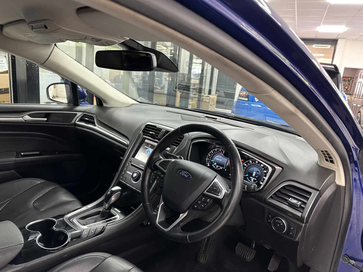2015 (JULY) FORD MONDEO 2.0 TDCi TITANIUM AUTOMATIC — ONLY 94K — BLACK LEATHER, SAT NAV & 19″ ALLOYS
