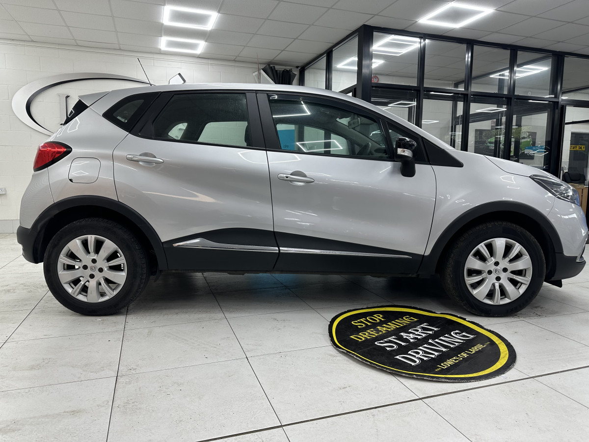 2016 (NOV) RENAULT CAPTUR 1.5 DCi EXPRESSION PLUS with ONLY 98,000 MILES