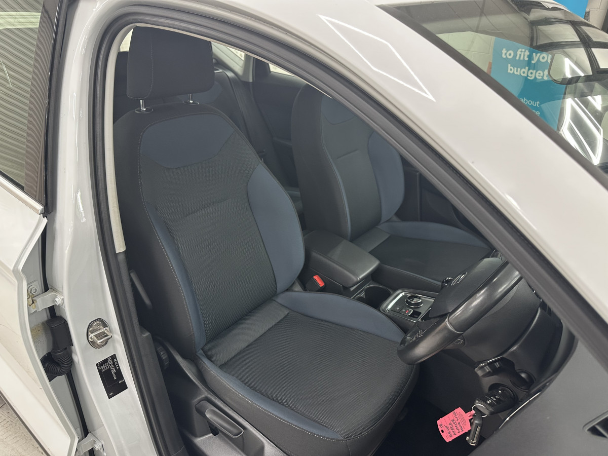 2018 (APRIL) SEAT ATECA 1.6 TDi Ecomotive SE TECHNOLOGY