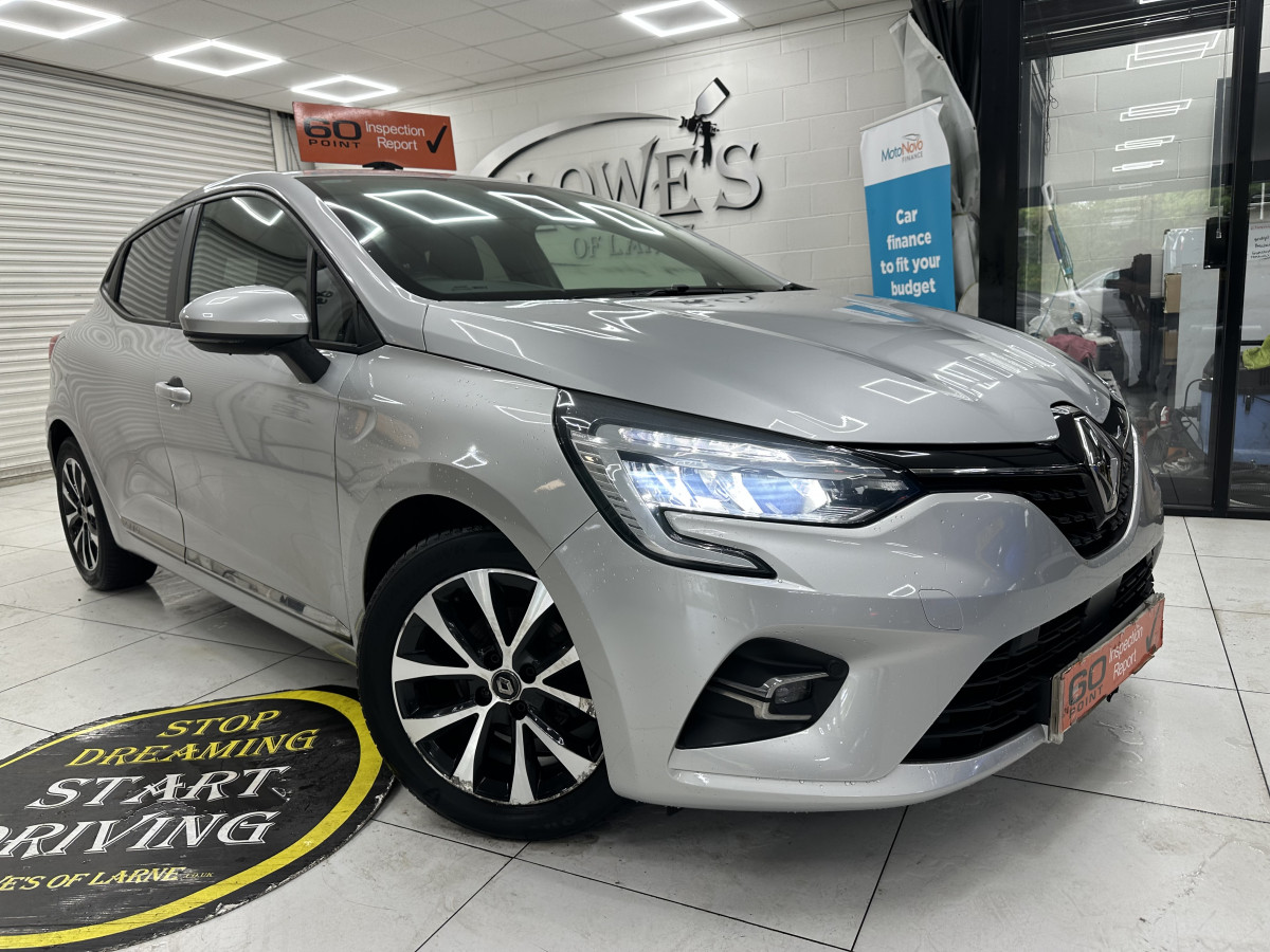 2020 (JULY) RENAULT CLIO 1.0 TCe ICONIC with ONLY 29,000 MILES — SAT NAV