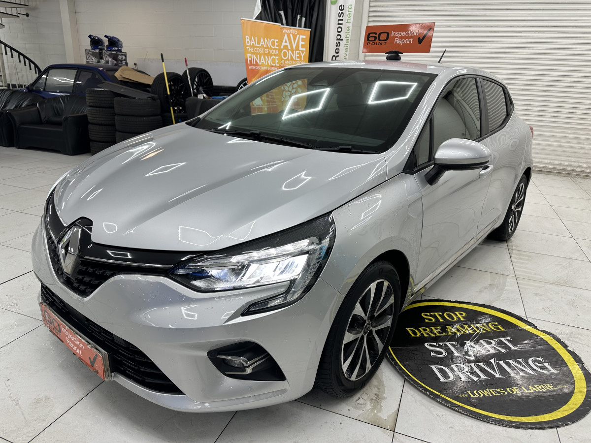 2020 (JULY) RENAULT CLIO 1.0 TCe ICONIC with ONLY 29,000 MILES — SAT NAV