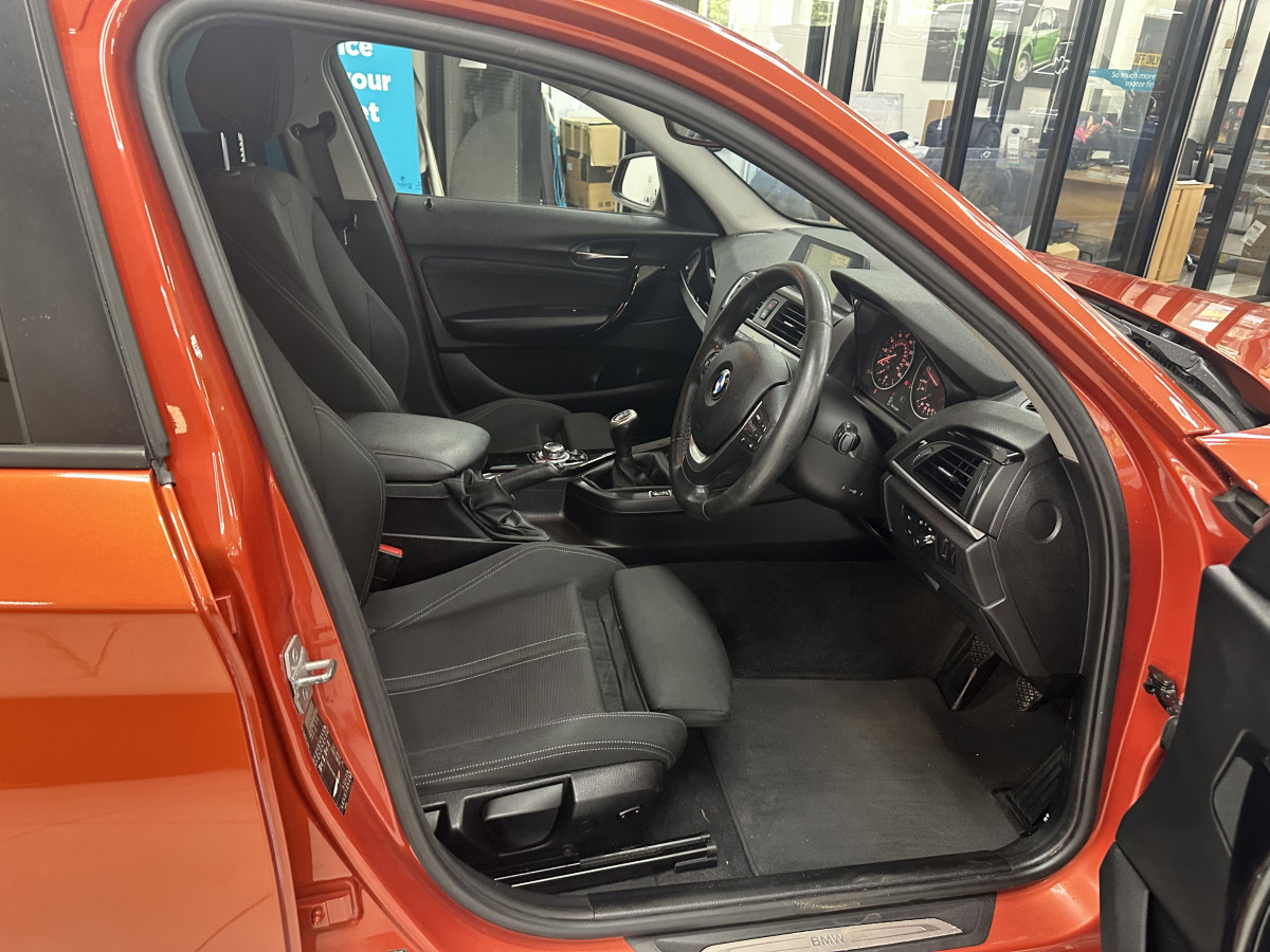 2017 (JULY) BMW 118i SPORT S/S 5 DOOR — Finished in BURNT ORANGE
