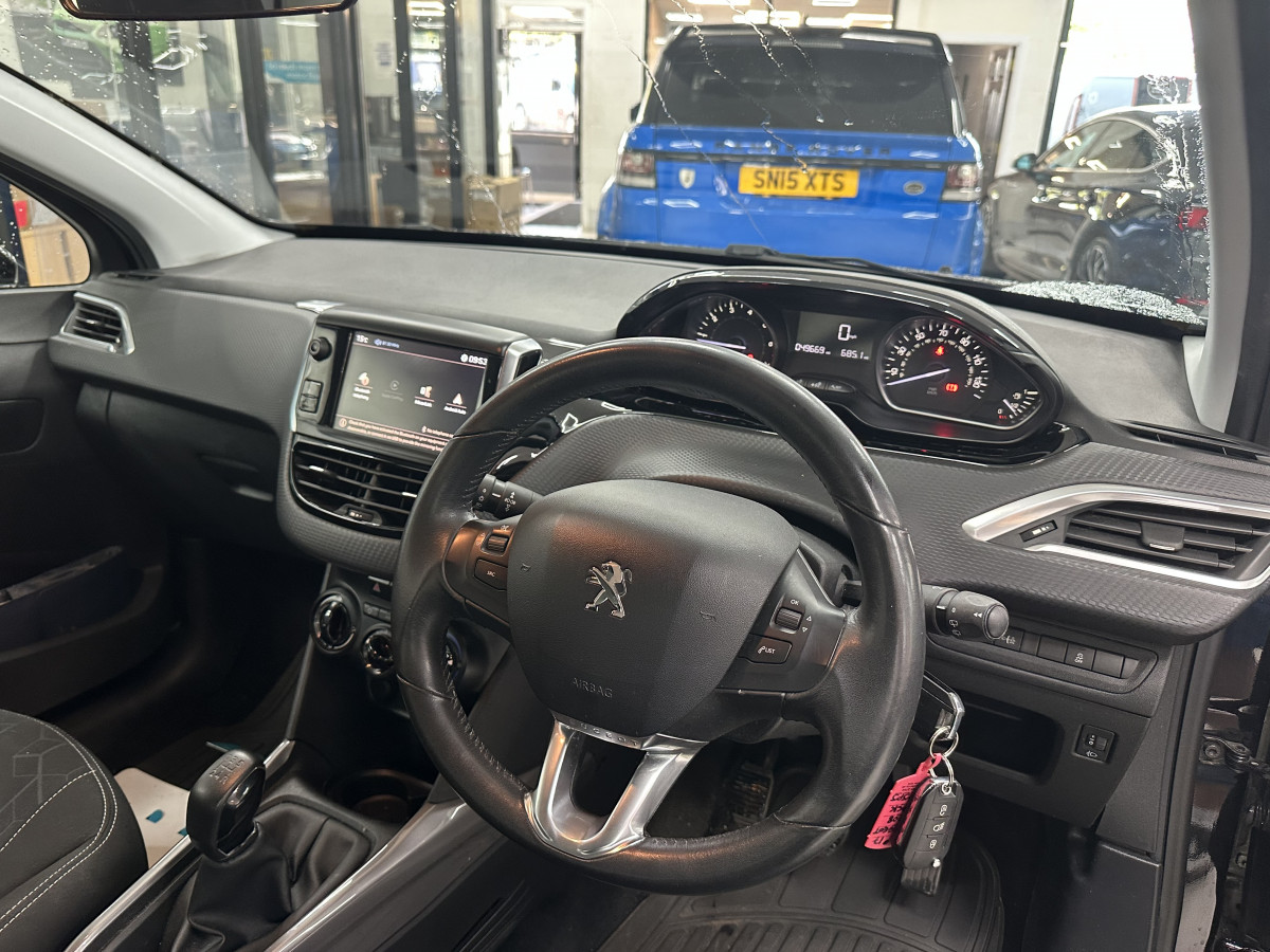 2017 PEUGEOT 2008 1.2 PURETECH ACTIVE with ONLY 49,000 MILES