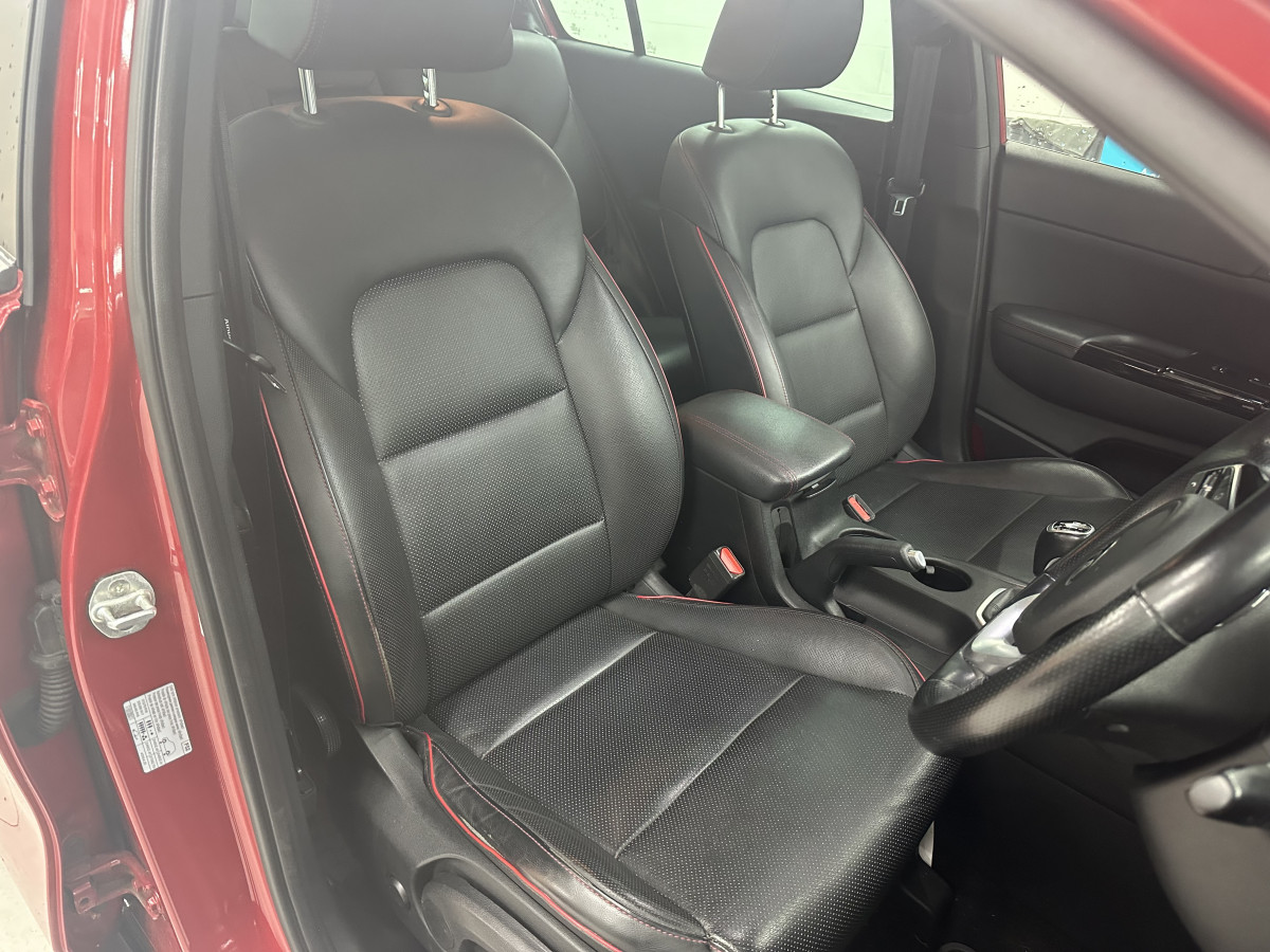 2020 KIA SPORTAGE 1.6 CRDi Mhev GT LINE with ONLY 45,000 MILES — FULLY LOADED