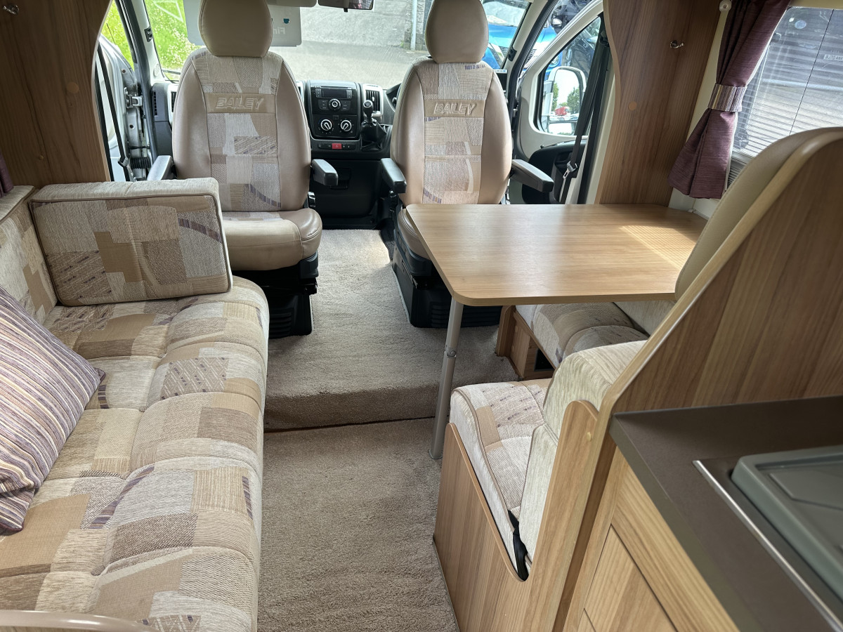 2012 PEUGEOT BOXER 2.2 HDi BAILEY APPROACH 745 MOTORHOME with ONLY 26,000 MILES (REAR FIX FRENCH BED LAYOUT)