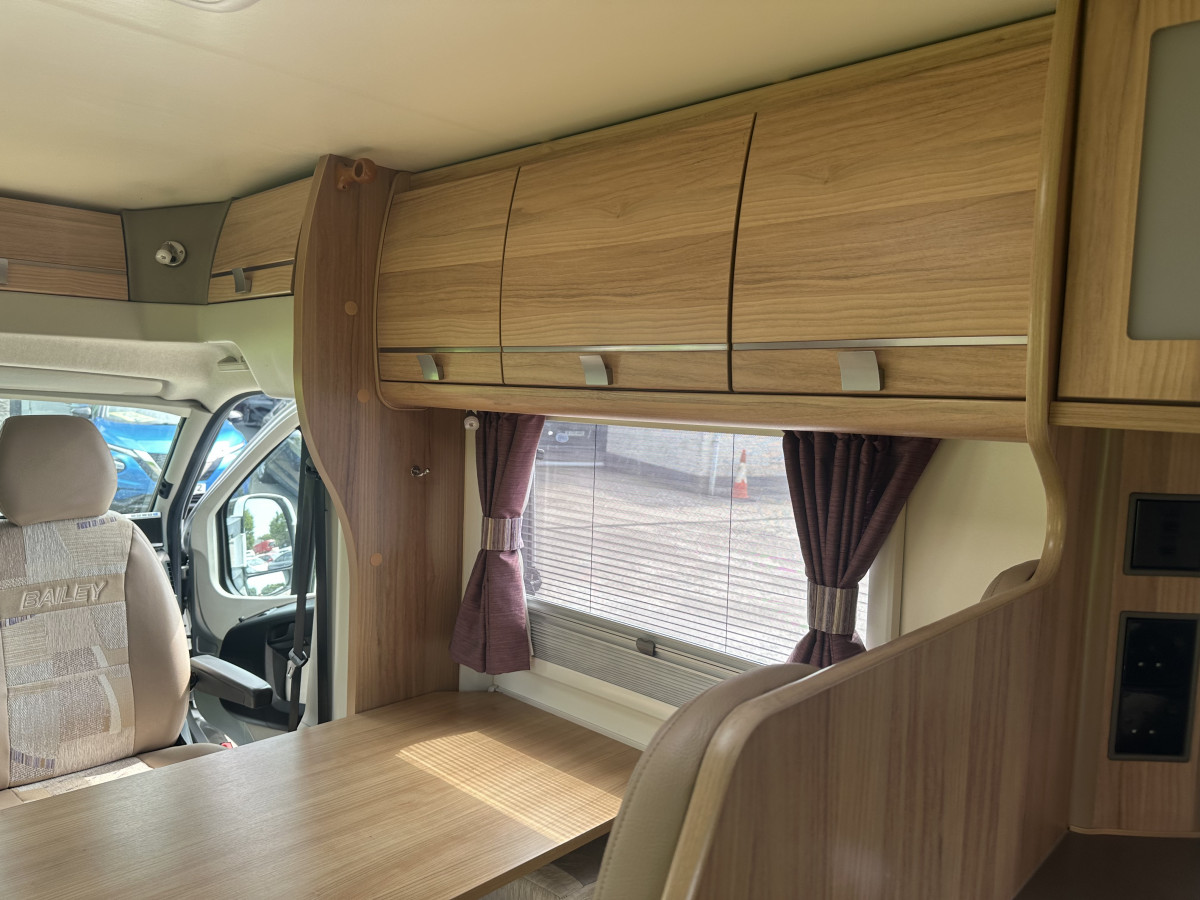 2012 PEUGEOT BOXER 2.2 HDi BAILEY APPROACH 745 MOTORHOME with ONLY 26,000 MILES (REAR FIX FRENCH BED LAYOUT)