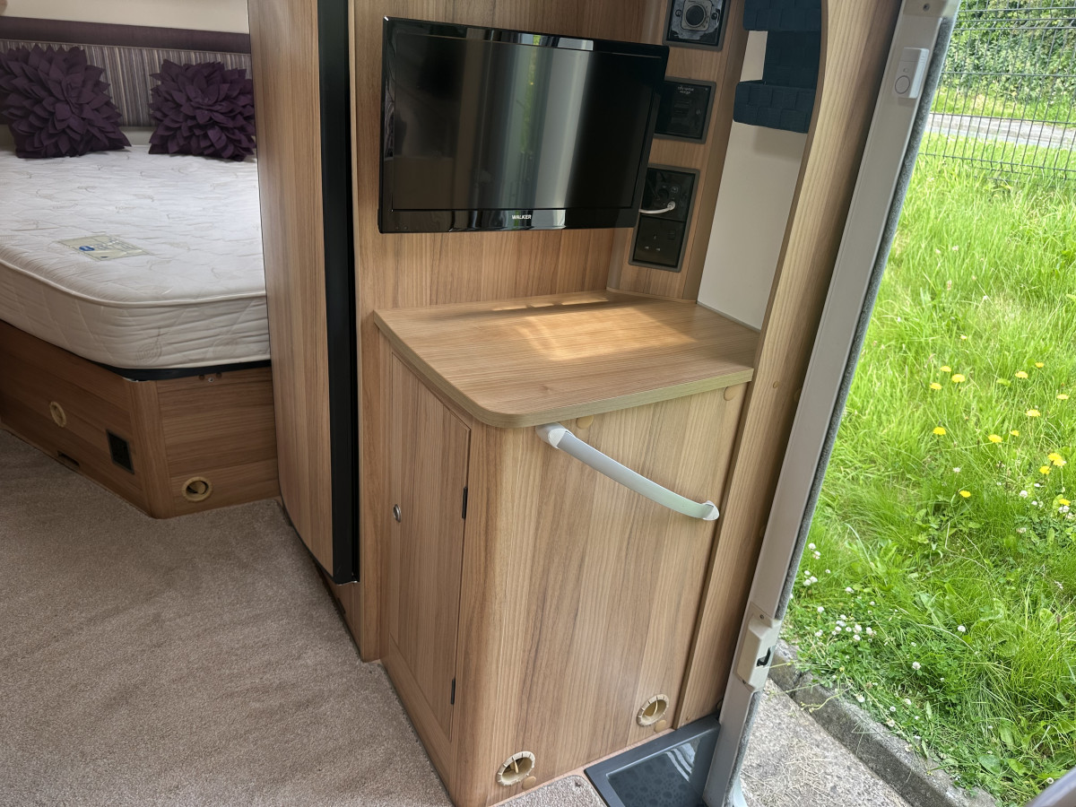 2012 PEUGEOT BOXER 2.2 HDi BAILEY APPROACH 745 MOTORHOME with ONLY 26,000 MILES (REAR FIX FRENCH BED LAYOUT)