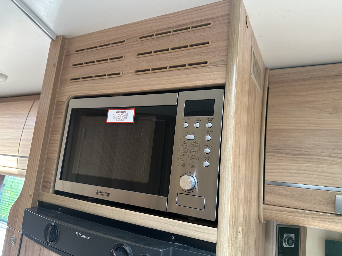 2012 PEUGEOT BOXER 2.2 HDi BAILEY APPROACH 745 MOTORHOME with ONLY 26,000 MILES (REAR FIX FRENCH BED LAYOUT)