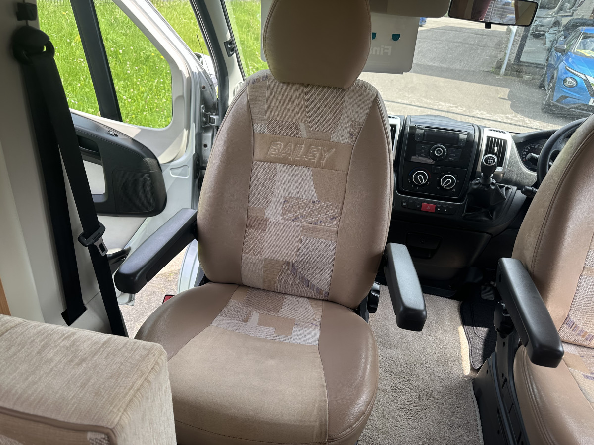 2012 PEUGEOT BOXER 2.2 HDi BAILEY APPROACH 745 MOTORHOME with ONLY 26,000 MILES (REAR FIX FRENCH BED LAYOUT)