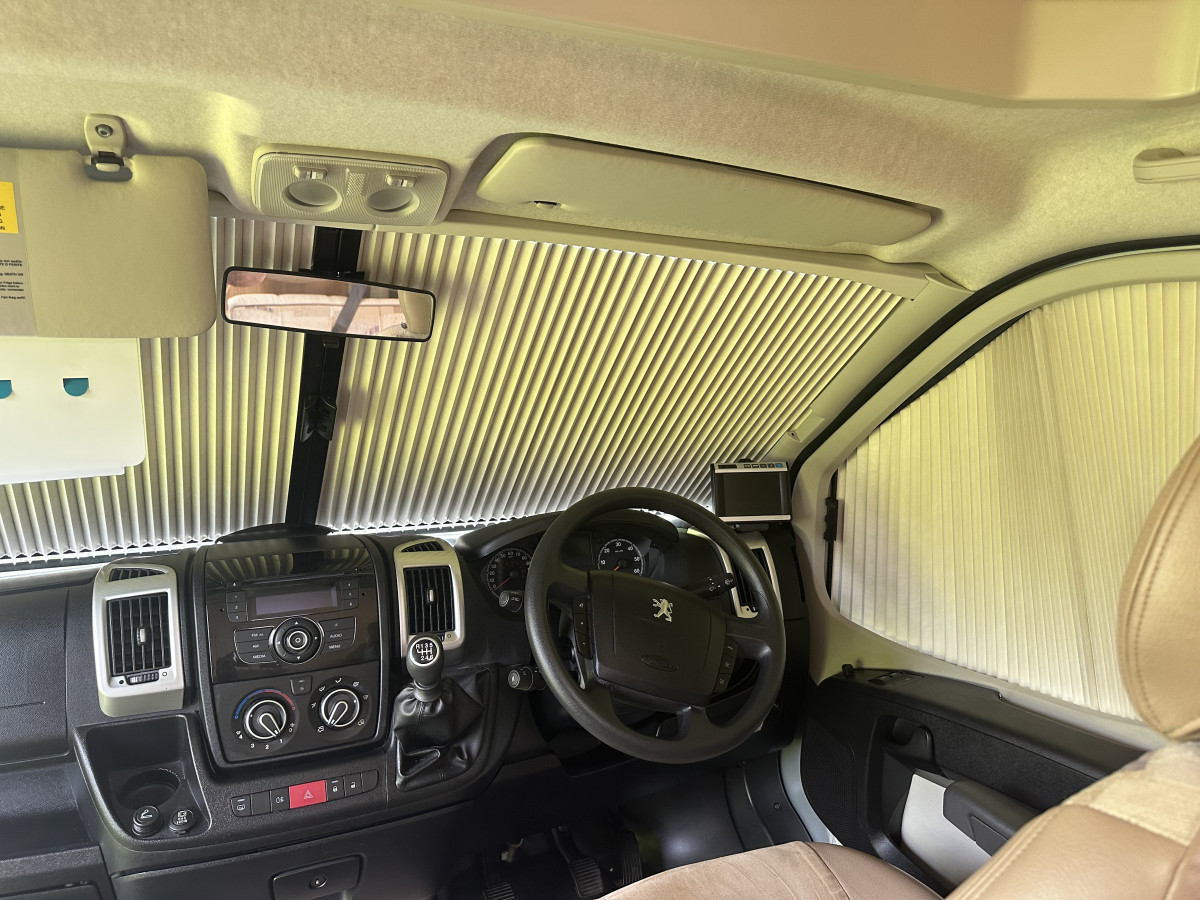 2012 PEUGEOT BOXER 2.2 HDi BAILEY APPROACH 745 MOTORHOME with ONLY 26,000 MILES (REAR FIX FRENCH BED LAYOUT)