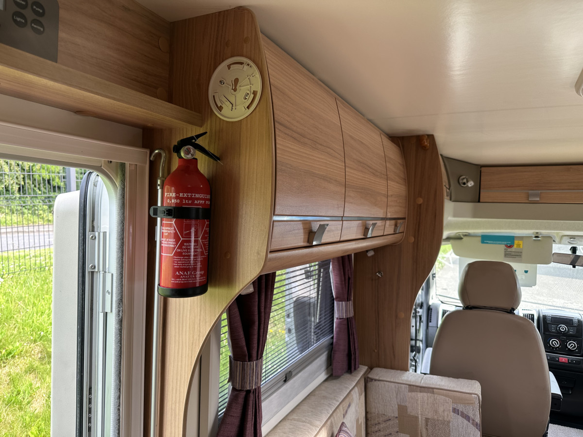 2012 PEUGEOT BOXER 2.2 HDi BAILEY APPROACH 745 MOTORHOME with ONLY 26,000 MILES (REAR FIX FRENCH BED LAYOUT)