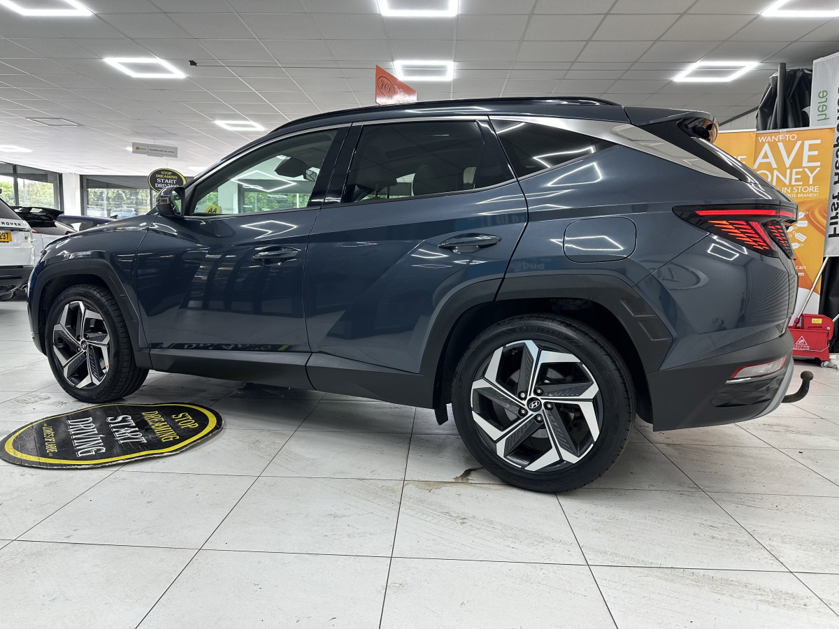 2023 HYUNDAI TUCSON 1.6 TGDi ULTIMATE with ONLY 26,000 MILES, FULLY LOADED LEATHER, PANORAMIC ROOF, SAT NAV