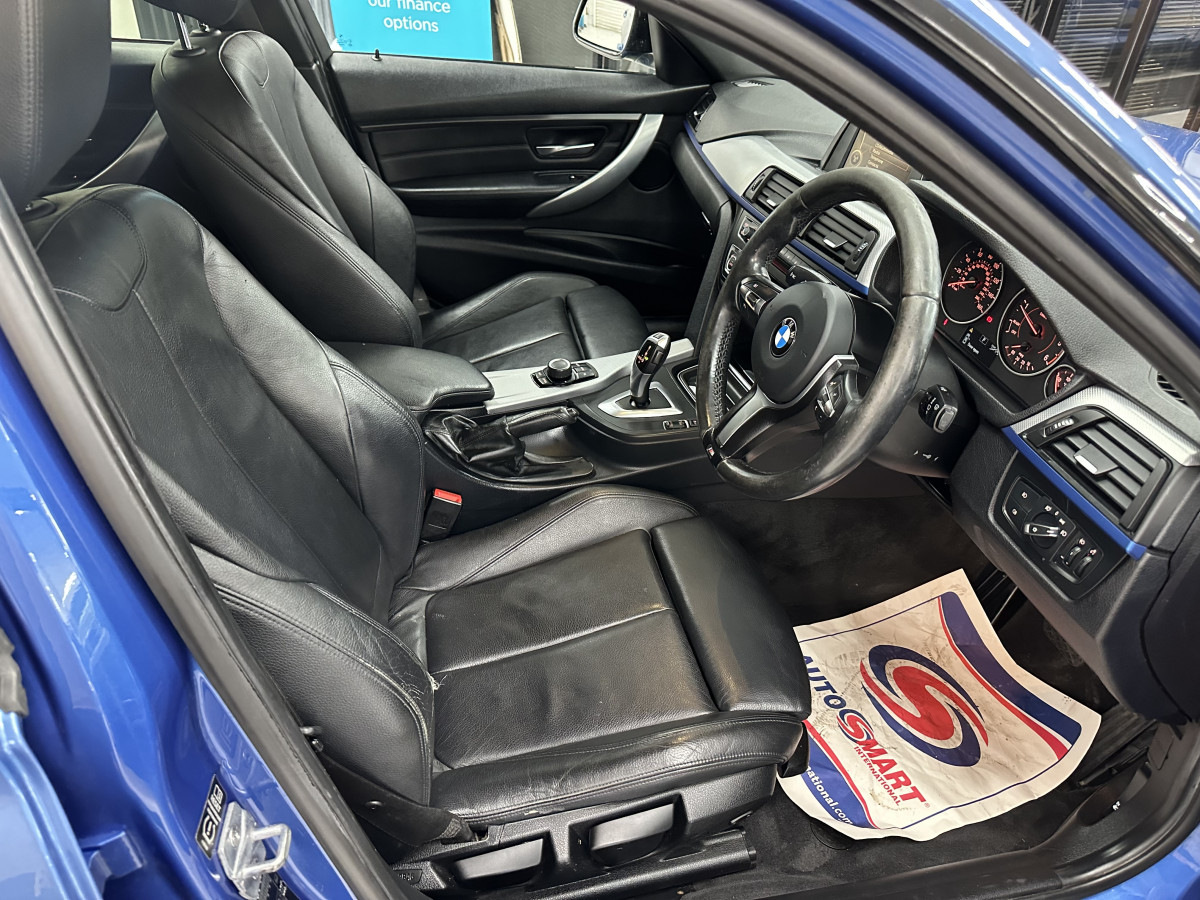 2013 (SEPT) BMW 318D SPORT AUTOMATIC — BLACK LEATHER SPORTS TRIM and FULL BODY KIT