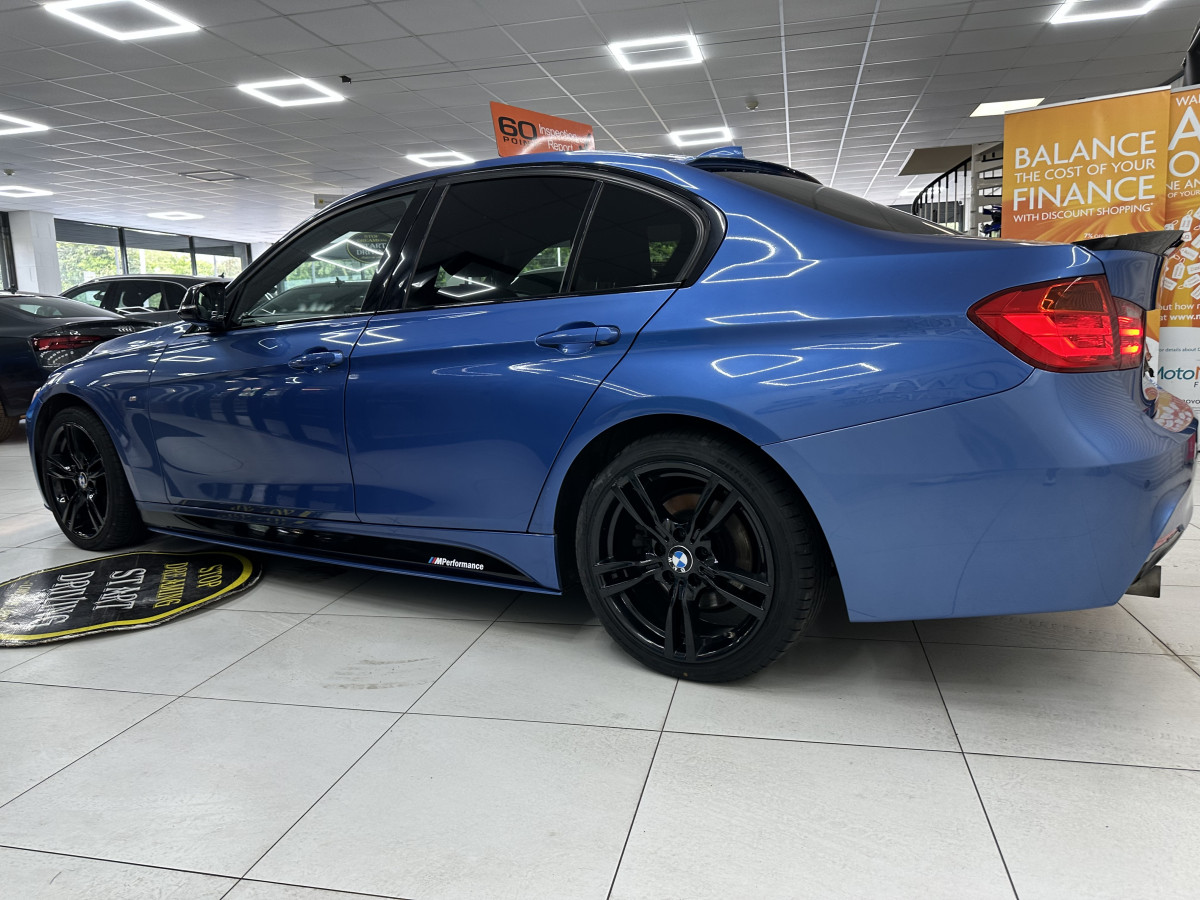 2013 (SEPT) BMW 318D SPORT AUTOMATIC — BLACK LEATHER SPORTS TRIM and FULL BODY KIT