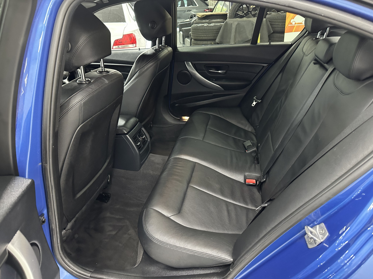 2013 (SEPT) BMW 318D SPORT AUTOMATIC — BLACK LEATHER SPORTS TRIM and FULL BODY KIT