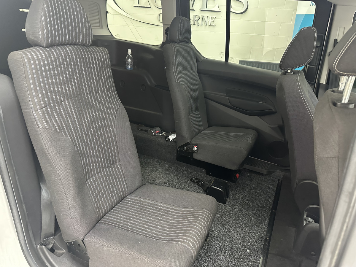 2018 (APRIL) FORD GRAND TOURNEO CONNECT 1.5 TDCi 120 TITANIUM AUTOMATIC– 4 SEATER PLUS WHEELCHAIR ACCESSABLE VEHICLE — ONLY 27K— NO VAT