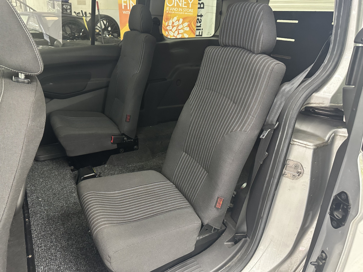 2018 (APRIL) FORD GRAND TOURNEO CONNECT 1.5 TDCi 120 TITANIUM AUTOMATIC– 4 SEATER PLUS WHEELCHAIR ACCESSABLE VEHICLE — ONLY 27K— NO VAT
