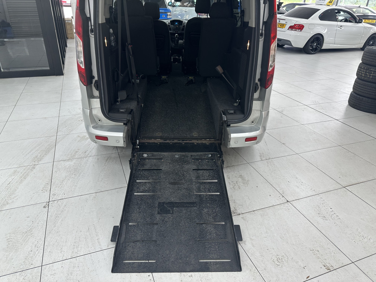 2018 (APRIL) FORD GRAND TOURNEO CONNECT 1.5 TDCi 120 TITANIUM AUTOMATIC– 4 SEATER PLUS WHEELCHAIR ACCESSABLE VEHICLE — ONLY 27K— NO VAT