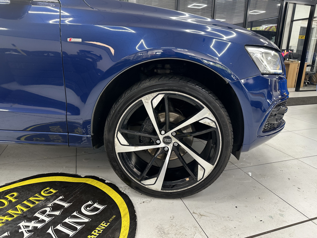 2015 (SEPT) AUDI Q5 2.0 TDi S LINE QUATTRO AUTOMATIC with BLACK LEATHER & 22″ ALLOYS