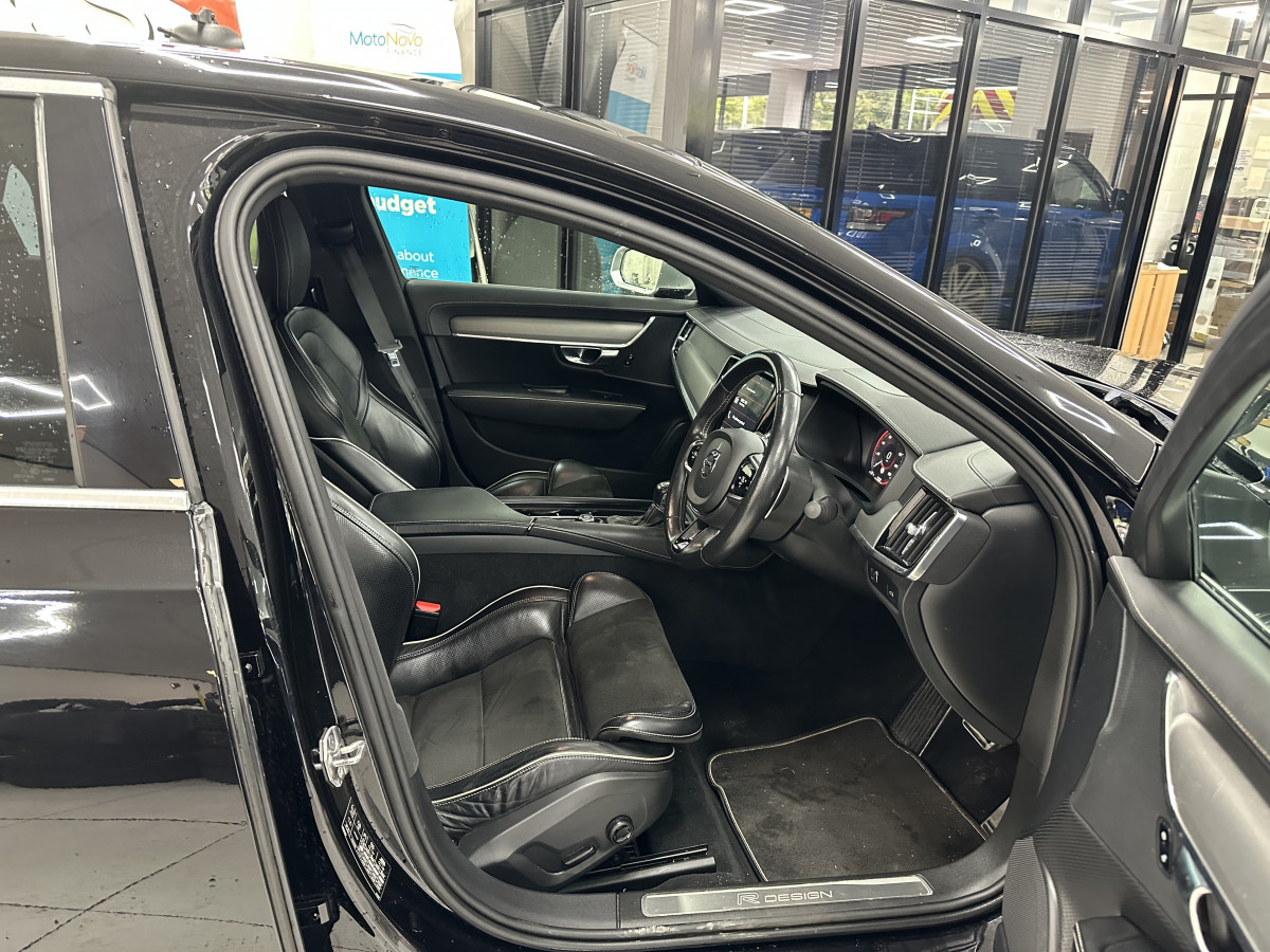 2019 VOLVO S90 2.0 D4 R-DESIGN AUTOMATIC