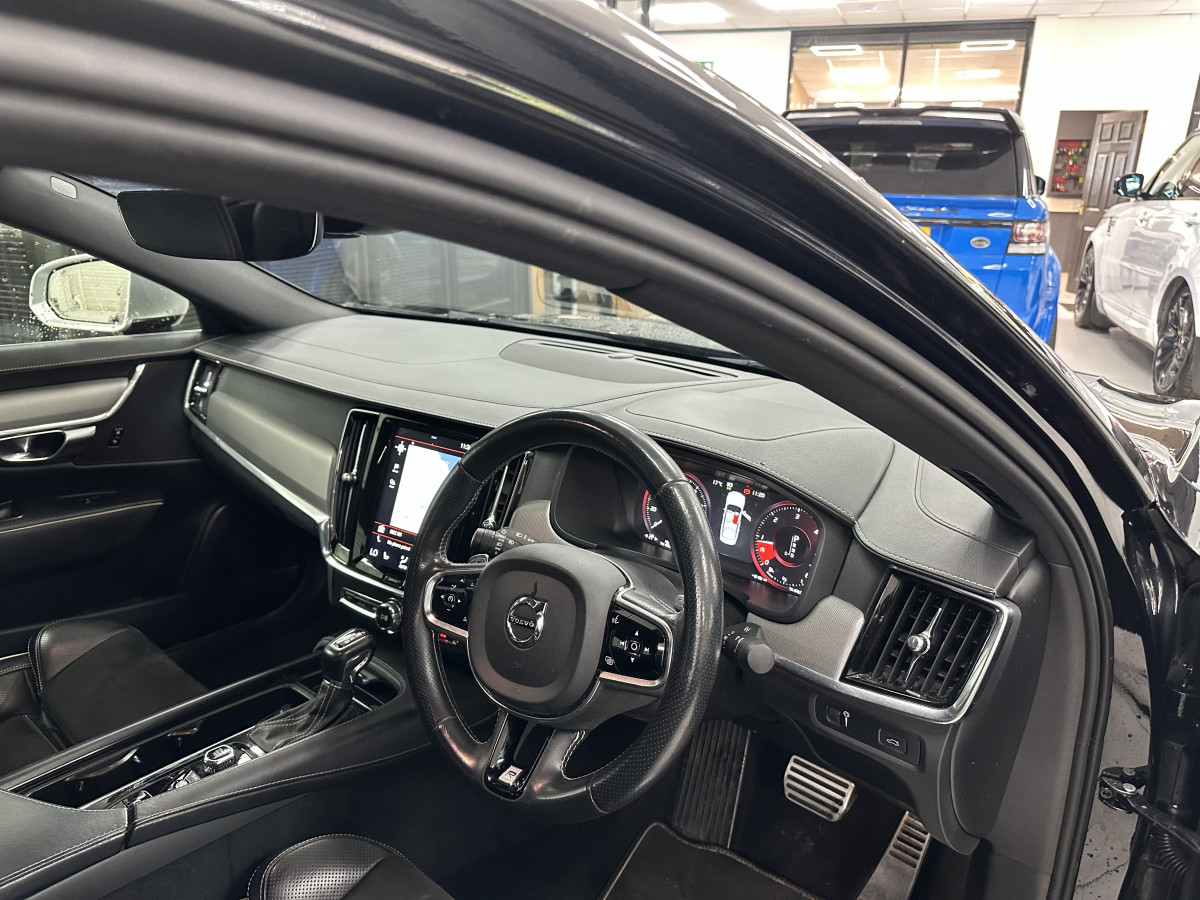 2019 VOLVO S90 2.0 D4 R-DESIGN AUTOMATIC