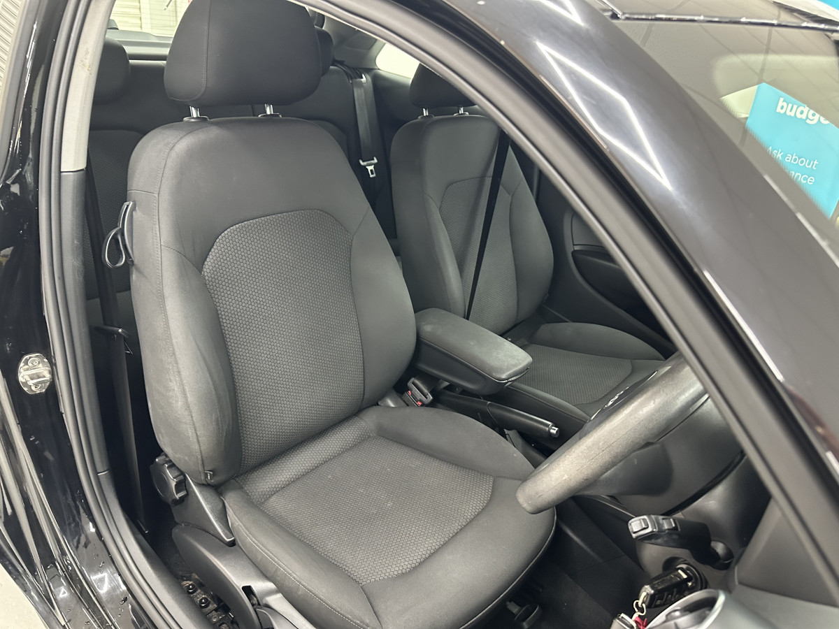 2013 (MARCH) AUDI A1 1.6 TDi SE — ONE OWNER FROM NEW — GREAT FIRST CAR — £20 TAX