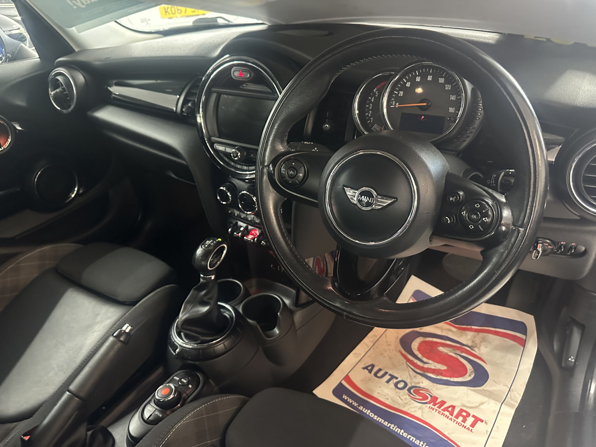2016 MINI COOPER 1.5 DIESEL AUTOMATIC 5 DOOR — with ONLY 64,000 MILES — £20 ROAD TAX