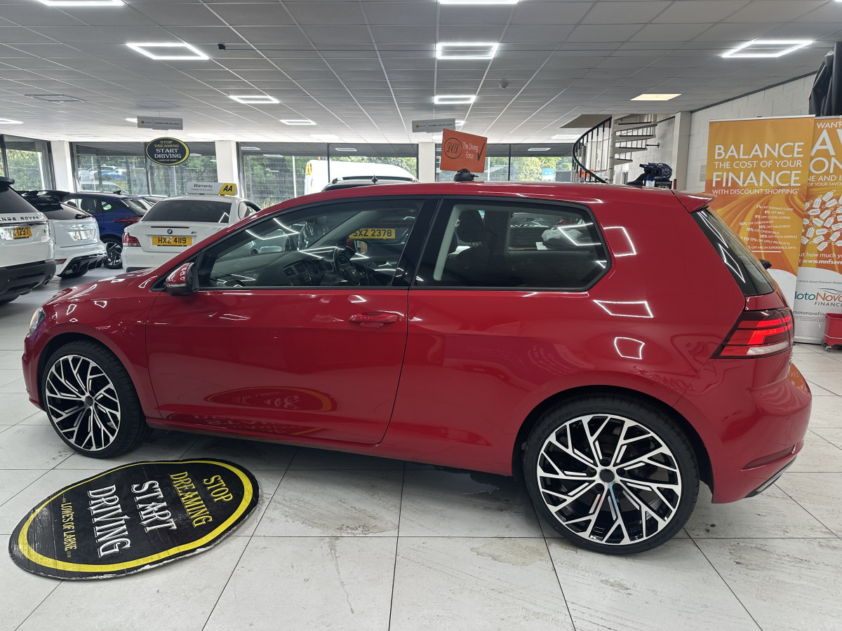 2017 (AUG) VW GOLF 1.4 TSi BMT SE NAV 3 DOOR — STUNNING GOLF — GREAT FIRST CAR