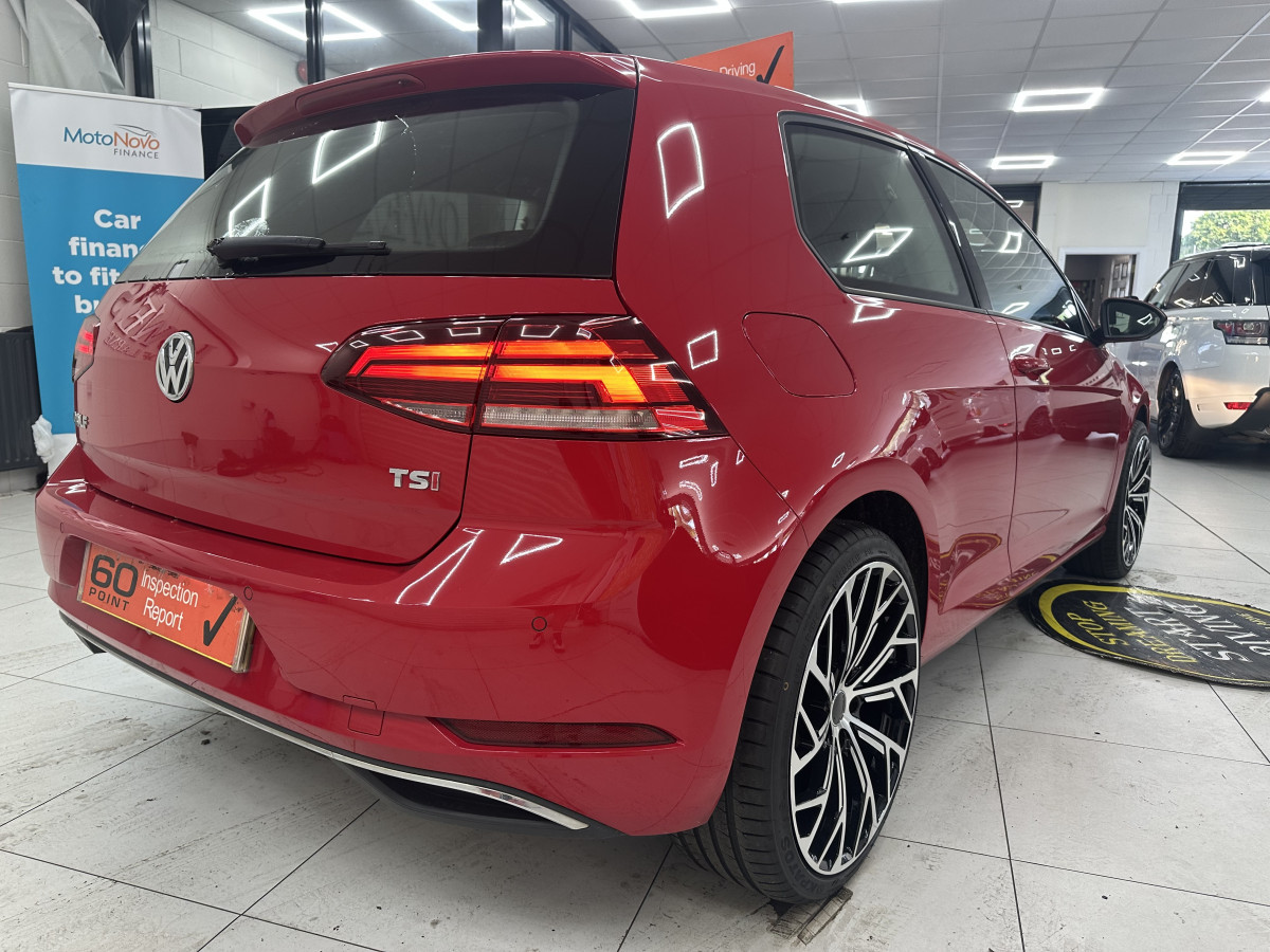 2017 (AUG) VW GOLF 1.4 TSi BMT SE NAV 3 DOOR — STUNNING GOLF — GREAT FIRST CAR