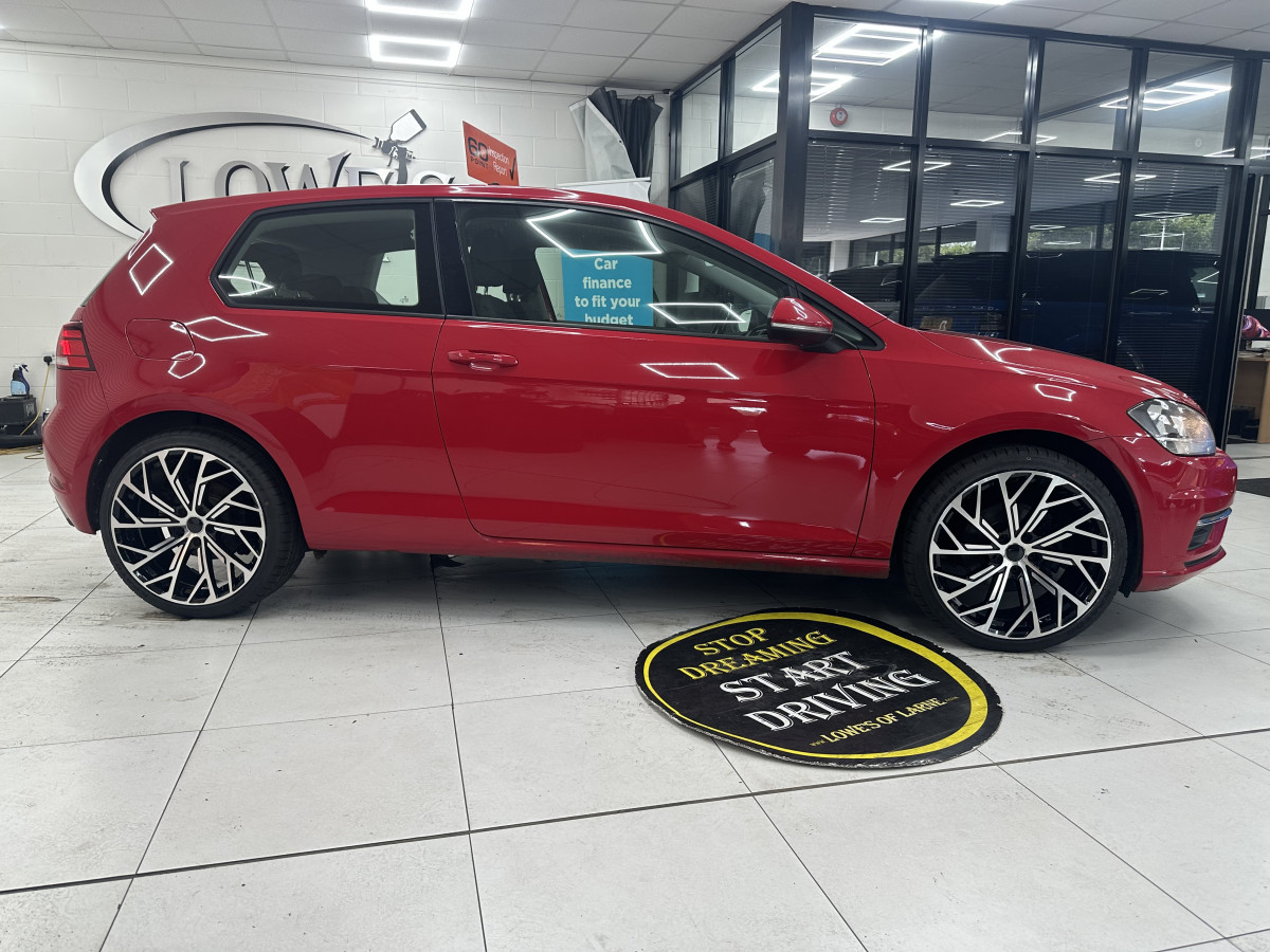 2017 (AUG) VW GOLF 1.4 TSi BMT SE NAV 3 DOOR — STUNNING GOLF — GREAT FIRST CAR