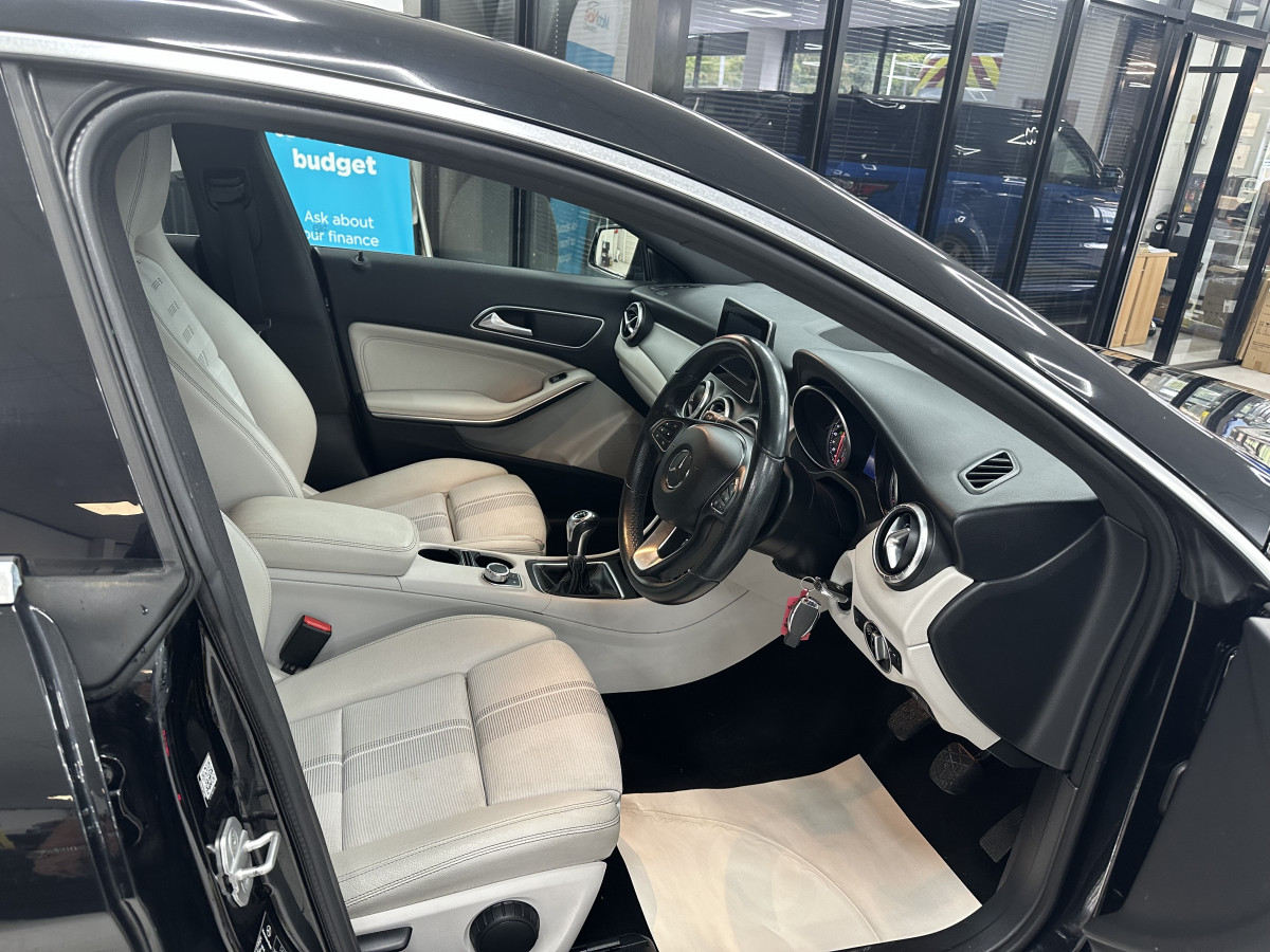 2017 MERCEDES CLA 200D SPORT — LEATHER, SAT NAV