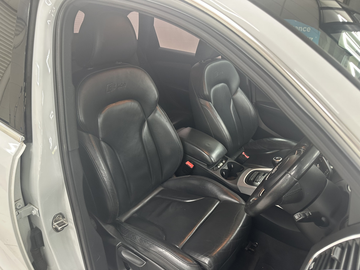 2015 (MARCH) AUDI Q5 2.0 TDi S LINE QUATTRO with BLACK LEATHER & 20″ ALLOYS