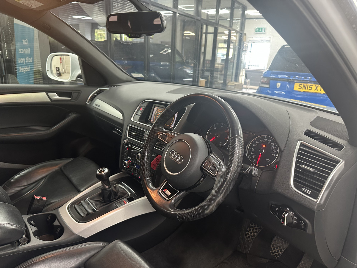 2015 (MARCH) AUDI Q5 2.0 TDi S LINE QUATTRO with BLACK LEATHER & 20″ ALLOYS