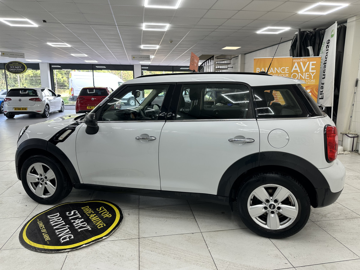 2016 (DEC) MINI COUNTRYMAN 1.6 ONE 5 DOOR — with ONLY 72,000 MILES
