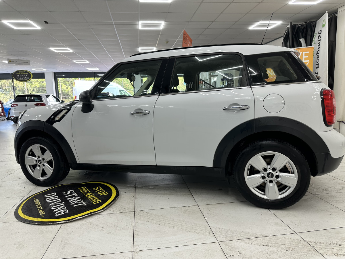 2016 (DEC) MINI COUNTRYMAN 1.6 ONE 5 DOOR — with ONLY 72,000 MILES