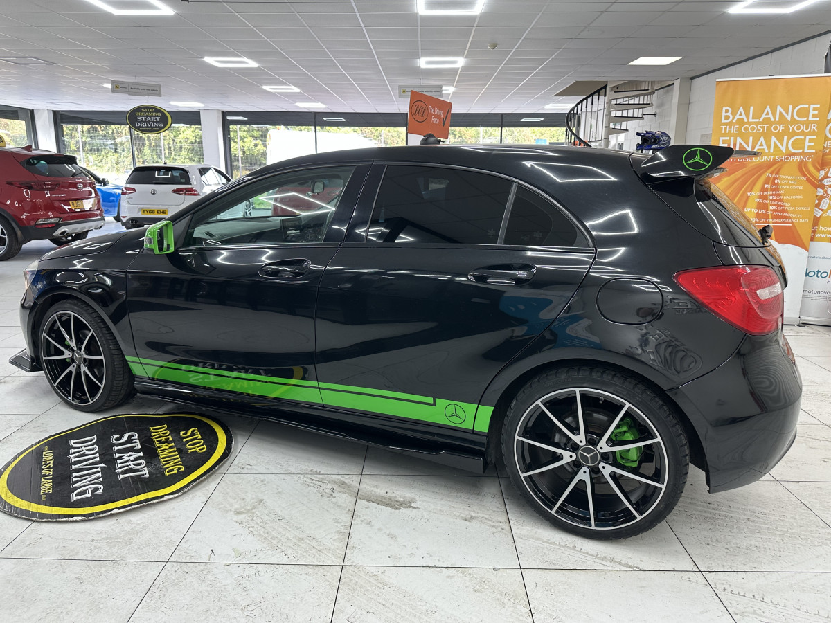 2014 (JULY) MERCEDES A180 1.5 DIESEL ECO SE — FULL SKIRTING BODY KIT & 19″ ALLOYS — £20 TAX