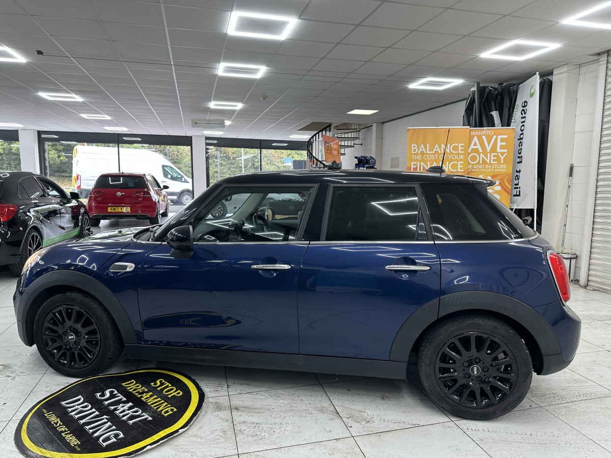 2016 MINI COOPER 1.5 DIESEL AUTOMATIC 5 DOOR — with ONLY 64,000 MILES — £20 ROAD TAX
