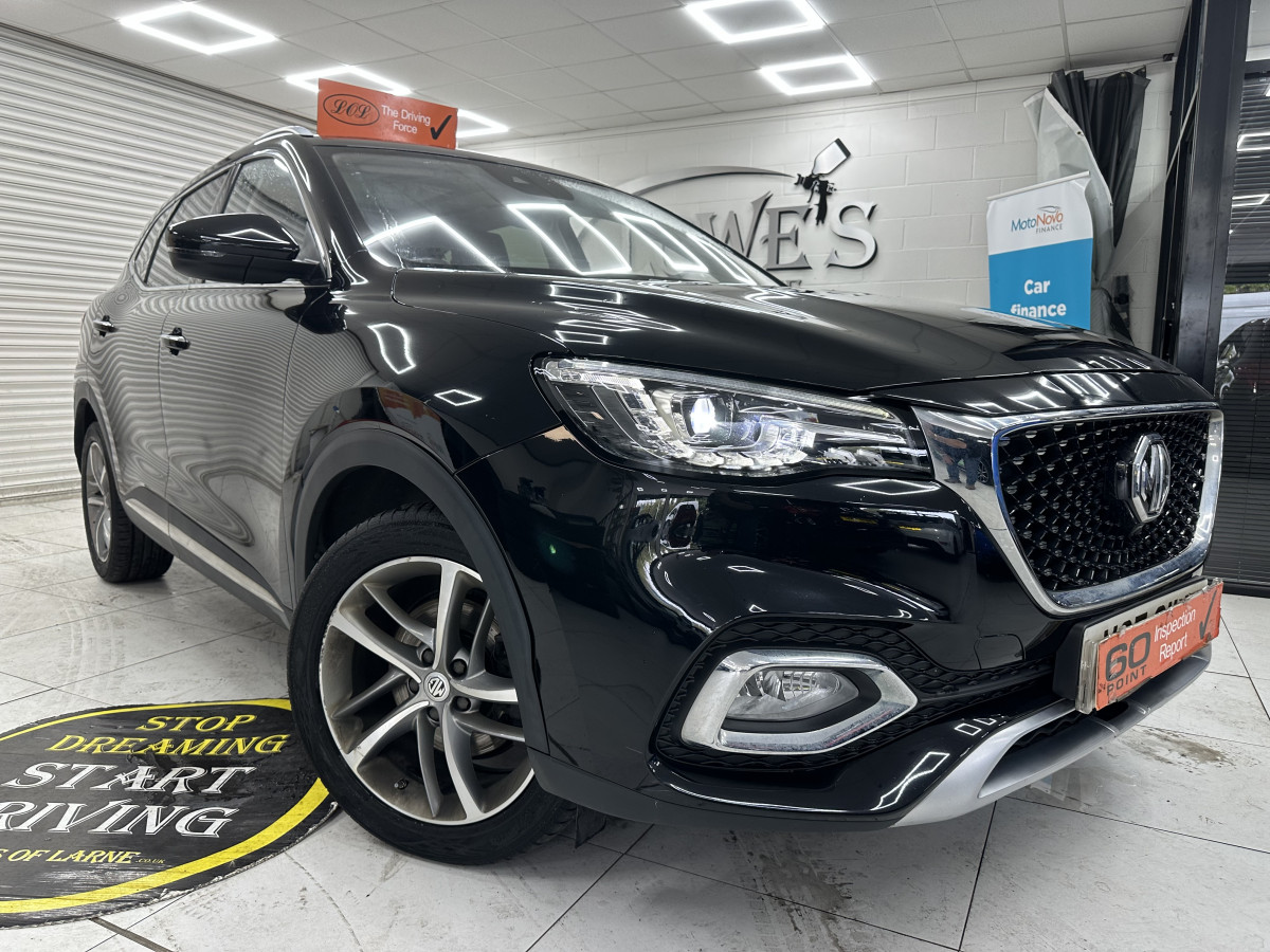 2023 MG HS 1.5 TGDi EXCLUSIVE AUTOMATIC — HOT BLACK LEATHER & SAT NAV